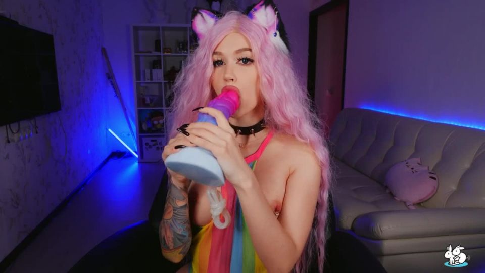 Purple Bitch - Purple Bitch In Cosplay Fucks Her Pussy With Weird Sex Toy - TrueAmateurs (HD 2020)