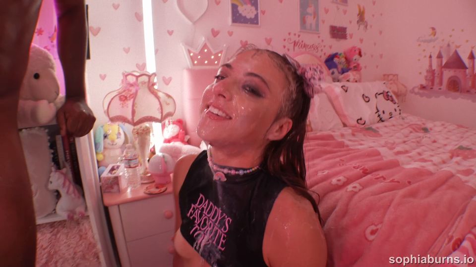 Sophia Burns & Gia Derza en las Hijas de Leche 1 - Hardcore