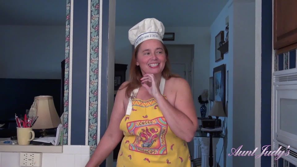 [AuntJudys] Cooking With Auntie Natasha [11.01.20] [1080p]