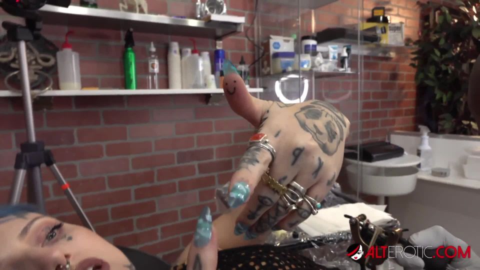 Alt Erotic 21 08 27 River Dawn Ink Breaks In New Tattoo Artist Then Gets Fucked XXX 1080p MP4 - GAPFi LL - Dawn