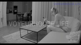 Reallifecam - Barbie And Ken Have Oral Sex On Sofa 08.04.2024 720P - Voyeur