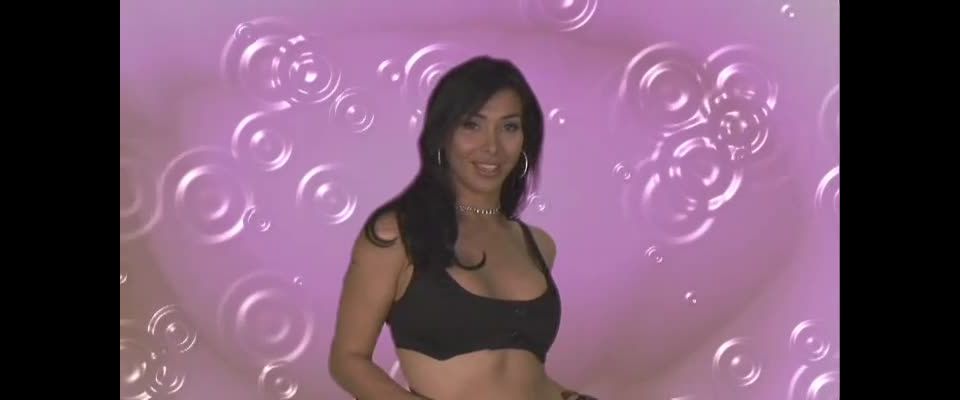 Up Close And Virtual With Vaniity (2007) - (Shemale porn)