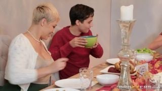 Ryan keely-eating out for thanksgiving - MILF