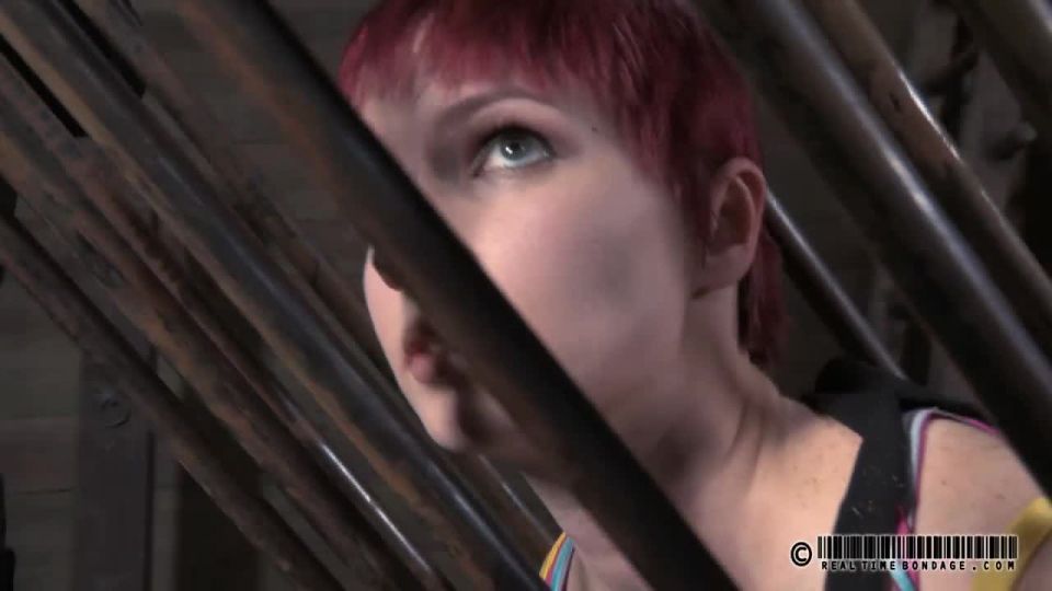gratis xxx video 32 bdsm skachat pies porno  Bondage en tiempo real – Claire contorsionada – Claire Adams 2012-05-12