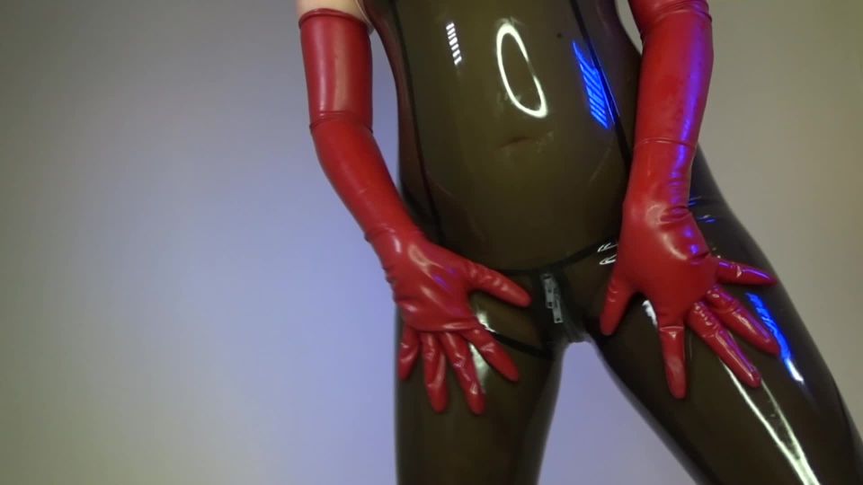 Pt 1Latex Barbie - 5 Days Of Catsuit Worship - Day 1
