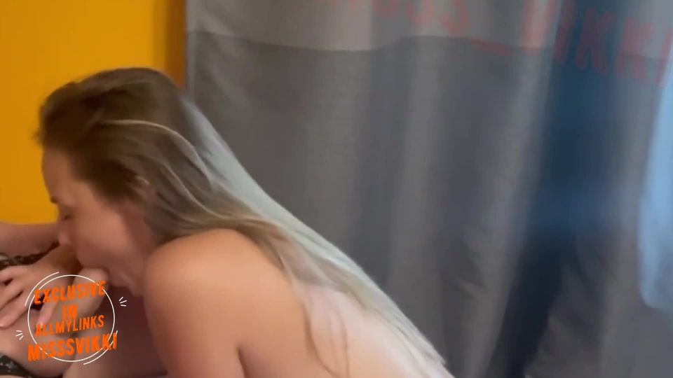 Pornhub.com - miss vikkia - Siterip - K2S - Free Porn Streams - Ver o Descargar Horny hermanastra chupa polla por primera vez mientras los padres están en el trabajo