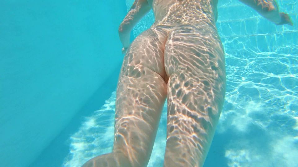 GINGER MERMAID UNDERWATER FOOTJOB POV  Perfect Soles Long Toes Red Nail! FEET PORN - www.LOVELY-MILF.com Video