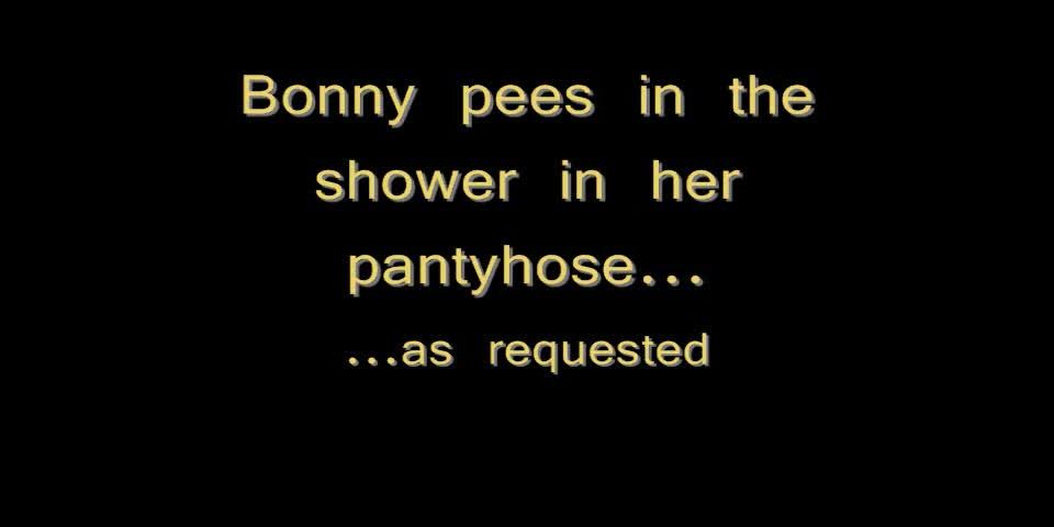 [SiteRip] BonnynClyde PeeintheShower