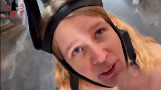 [K2S.CLUB] Bikergirl_97 - Extrem - Teen Sklavin benutzt fixiert ins maul gespritzt - FullHD 1080P