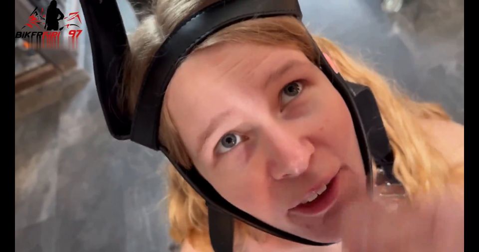 [K2S.CLUB] Bikergirl_97 - Extrem - Adolescente Sklavin benutzt fixiert ins maul gespritzt - FullHD 1080P