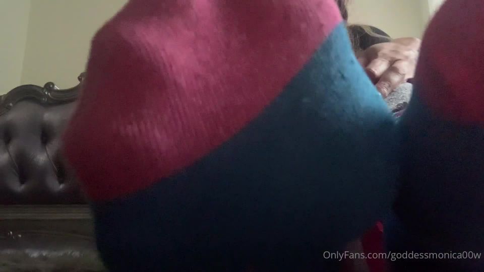 Onlyfans - Goddess monica - goddessmonica00w - goddessmonicawStinky sock boot removal joi with spit per fan request - 16-08-2020