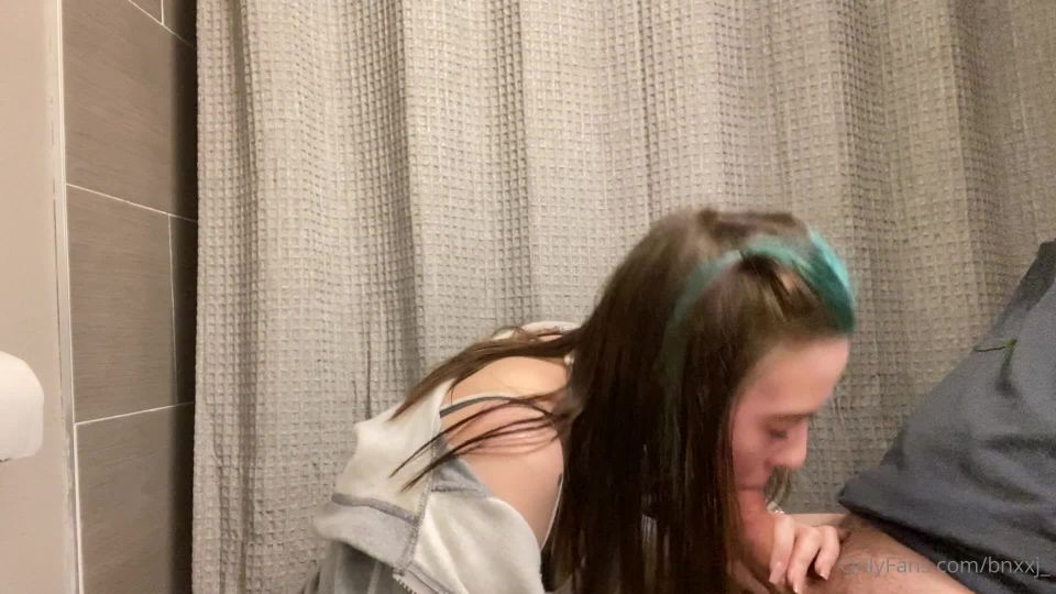 Onlyfans - bnxxj - BRII BRATTY BABY - bnxxjWatch me give a bj he ed in my mouth  I love to swallow FirefighterP - 26-01-2021