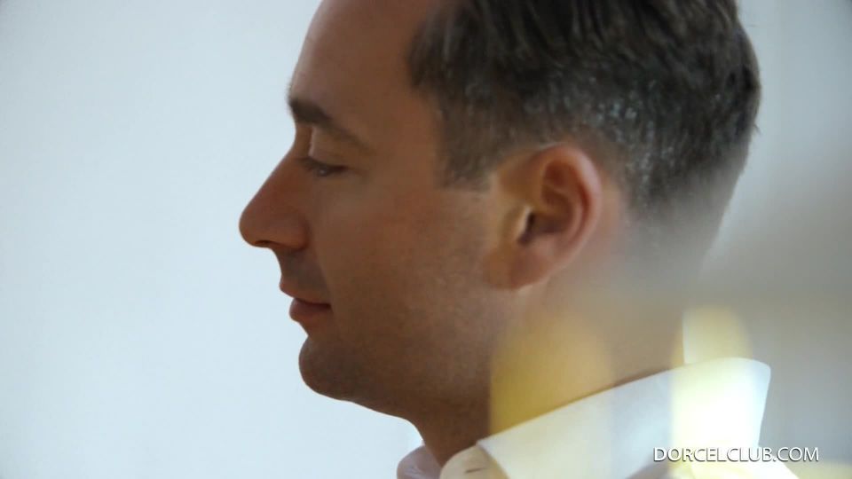 online clip para adultos 31 fetiche kinky porno milf porno  DorcelClub presenta Cléa Gaultier en La fantasía de la azafata – 13.05.2019  milf