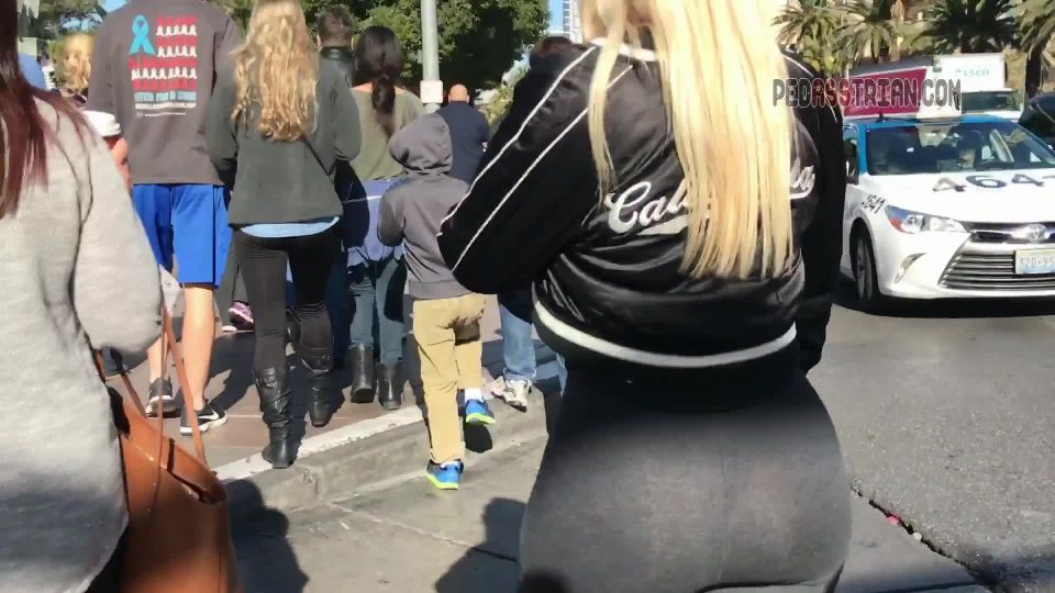 CandidCreeps 661 Strp Candid Creepshot Leggings Hd Free Video