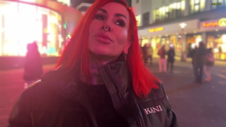 Cat - Coxx - Schwanzsuche auf dem Weihnachtsmarkt AO fick fuer ein Gluehwein 1080P - Porn