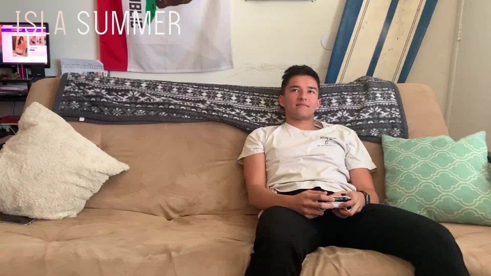 Porn online ISLA SUMMER - He Won't Stop Playing 2k So i Ride a Dildo In Front Of Him To Make Him Fuck