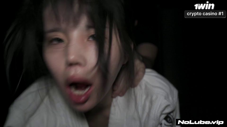 6201 3 Chicos 1 Chica - Ella vino a Europa para esto