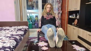 xxx video clip 40 Kinkyporncpl – Sneakers Soles and Jeans Fetish on masturbation porn latina femdom