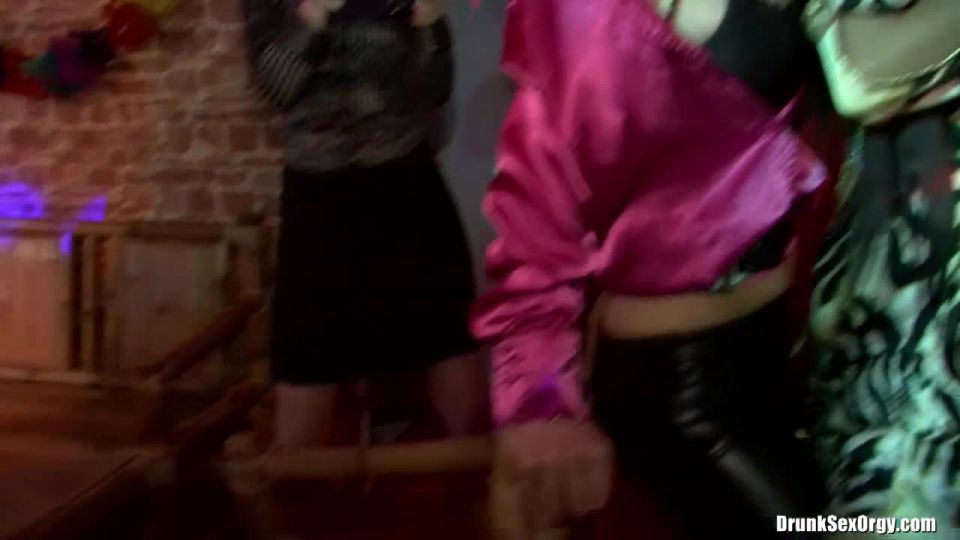 TiffanyDollColección DrunkSexOrgycom Bob27s B-Day Parte 1 a 28022011