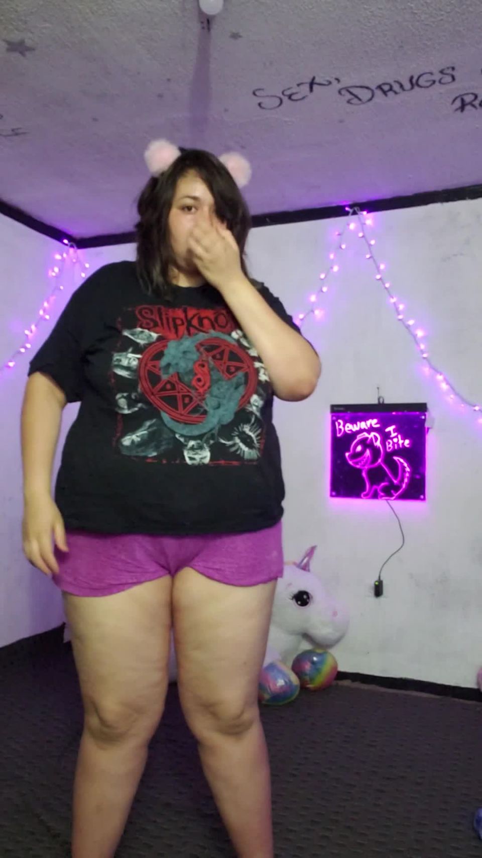 Onlyfans - Violetwitchy - Fatty dancing   would you wanna see more clips like this one - 20-01-2020