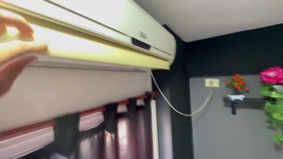 She FUCKS The Man Who INSTALLS Her AIR CONDITIONER Really Hard Because She Has No Money To Pay Him 1080p