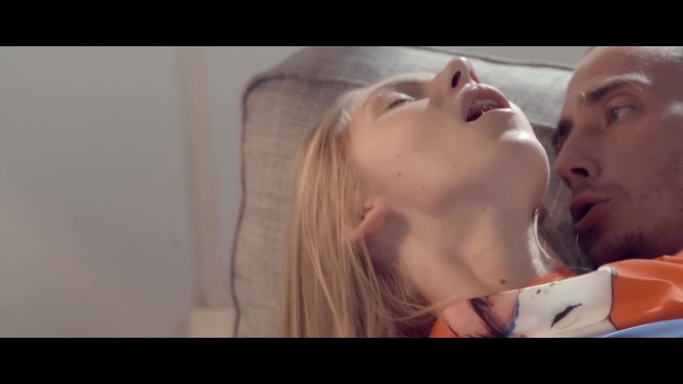 Angelica - Sex With A Photographer After A Photo Shoot In The Studio Full HD - Young teen