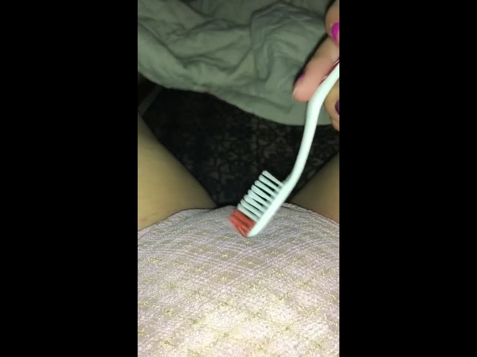 horny amateur girl selfie masturbating with tooth brush till orgasm