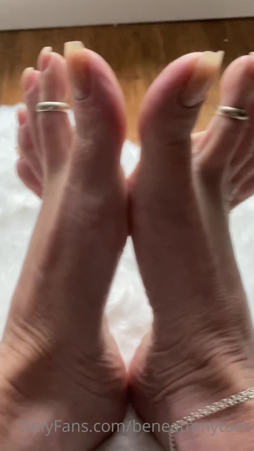 Onlyfans - Beneathmytoes - Some dancing naked toes xoxo - 16-09-2020