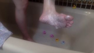 Cleaning My Sexy Feet