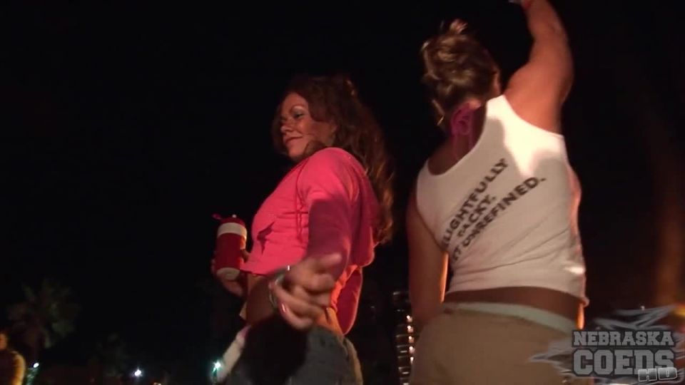 Pussy Smoking During Spring Break In South Padre Public!