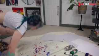 [GetFreeDays.com] Kinky weirdo getting messy with paint on her ass Adult Video June 2023