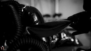 Rubber bitch pegged mercilessly -  bondage