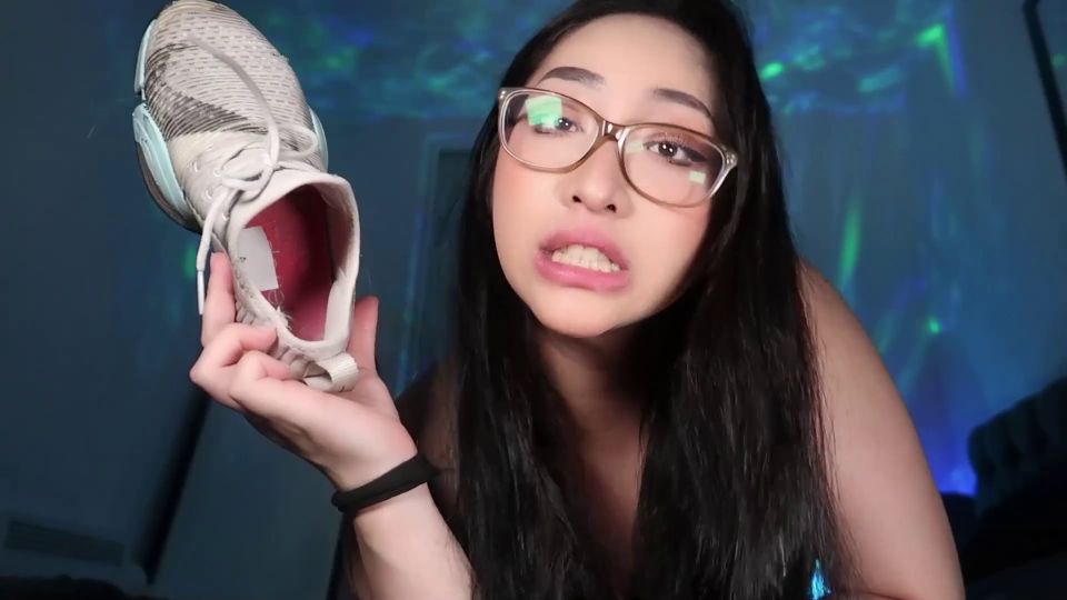 ClaudiaHon Perder puta zapato (Porno de Amateur)