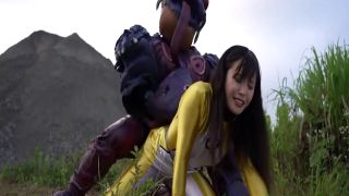 [SuperMisses.com] MSZ-12 Blame a Super Heroine With Special Attack: Beast Ranger -Beast Yellow (FHD ver.)-011