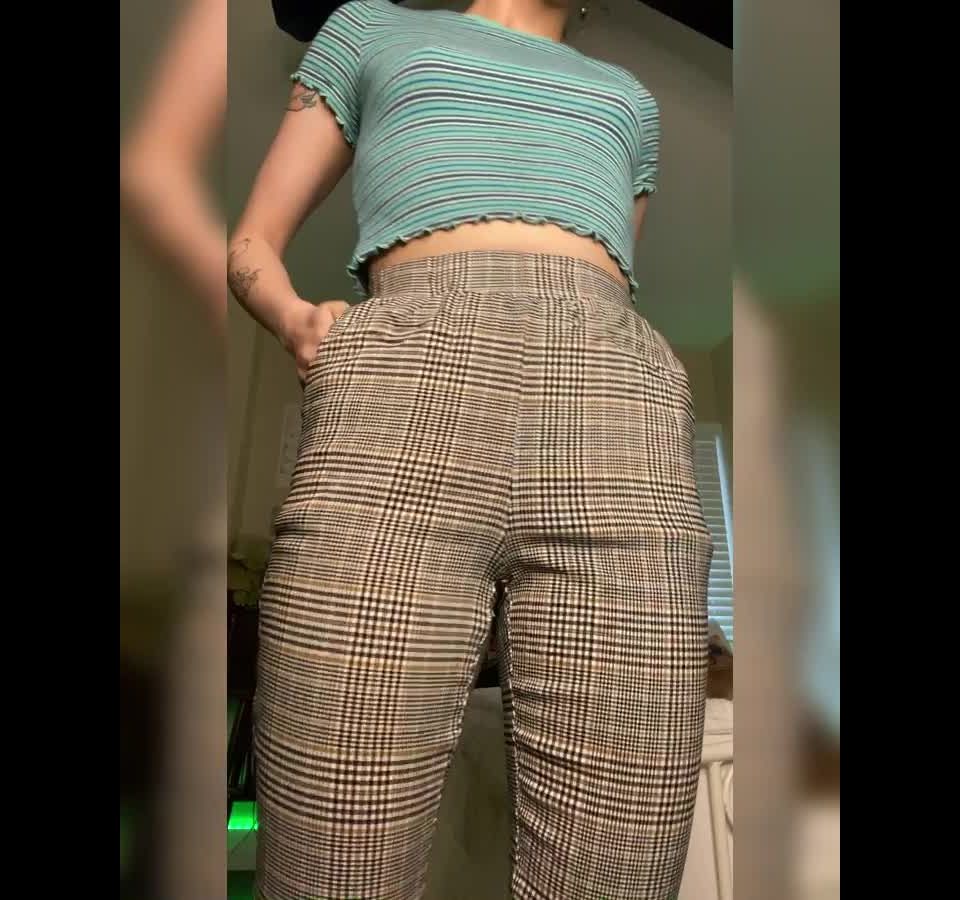 video 15 LisaTheSuccubrat – Trying on All My Jeansbottoms - lisathesuccubrat - big ass porn injection fetish