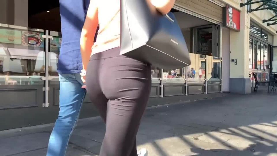 Thong seen through tights from a mile away