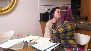 Ivana Liquor (27), Ripley (25) - Love Languages - GirlsOutWest (FullHD 2021)