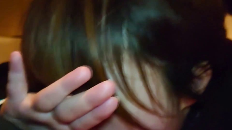 FC2-PPV-4638603 制服コス、SNSで繋がった大人しめな爆乳ちゃんがオジに弄ばれる・勢いで中出し