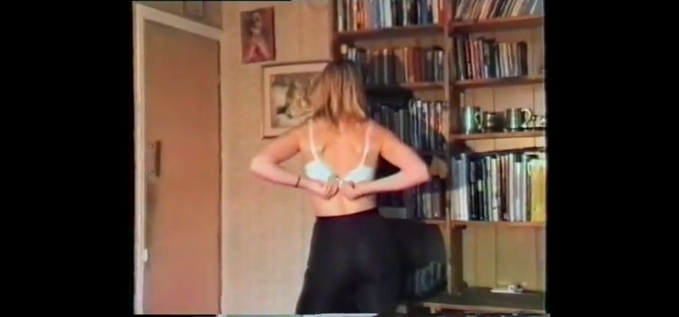 Fiona Cooper y Hilary Surmusic Hot Scene ¡Desligada!