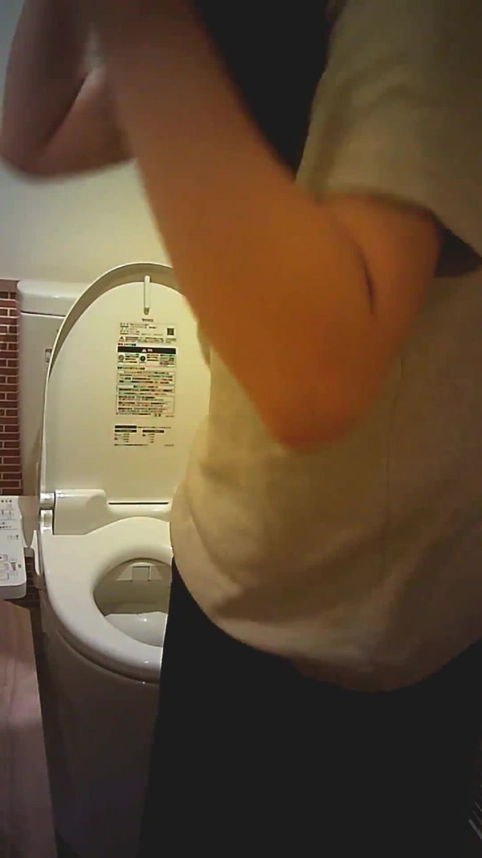  Coffee shop public toilet (MP4, UltraHD/2K, 1080×1920) - voyeur - voyeur 