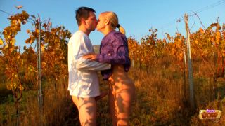 Marry Queen - He Promised To Lick Her Pussy In Exchange For Sex HD