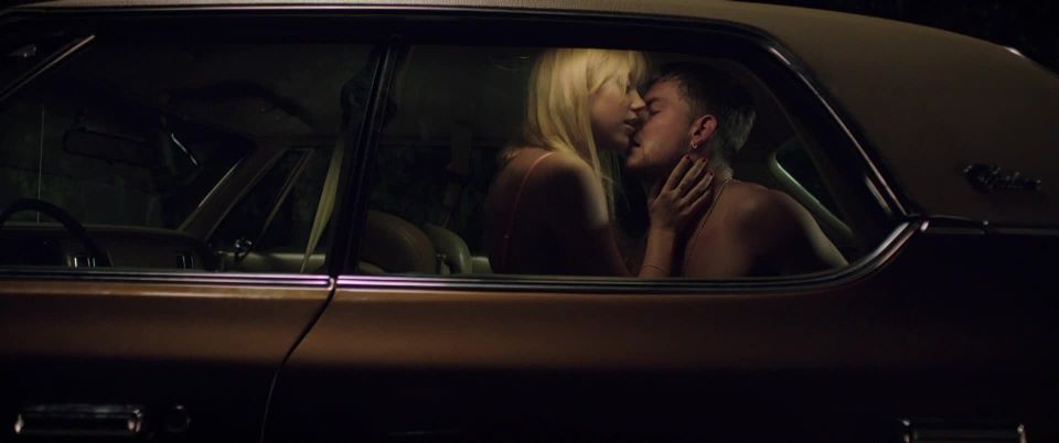 Maika Monroe, etc – It Follows (2014) HD 1080p - (Celebrity porn)