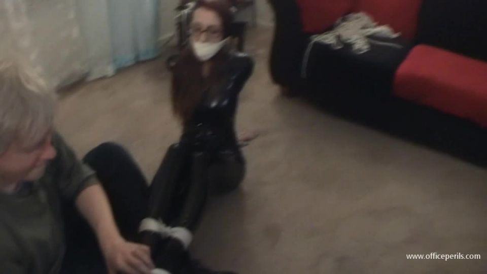 vídeo para adultos 6 Shiny Catsuit Hogtie - fetiche - femdom porno pañal gay bdsm