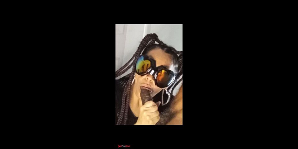 Queen Bee sucks all the cum from her workers stinger