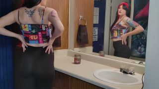 Erin EvelynTo Sexy To Not Masturbate On The Bathroom Counter - 1080p
