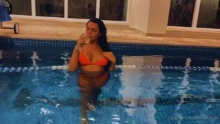 Onlyfans - Livia xavier - liviaxavierWhen I drink wine I get very naughty do you like it - 19-09-2021