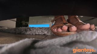 [giantess.porn] Lured Out From Under The Couch keep2share k2s video
