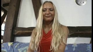 Blonde schuechtern doch dann geht sie ab german fisting p...
