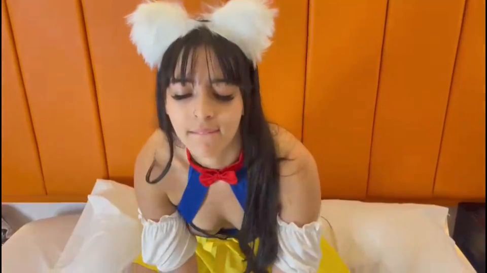 Angel - Victoria - Snow White ends Halloween night with her ass full of semen. - Tetas naturales