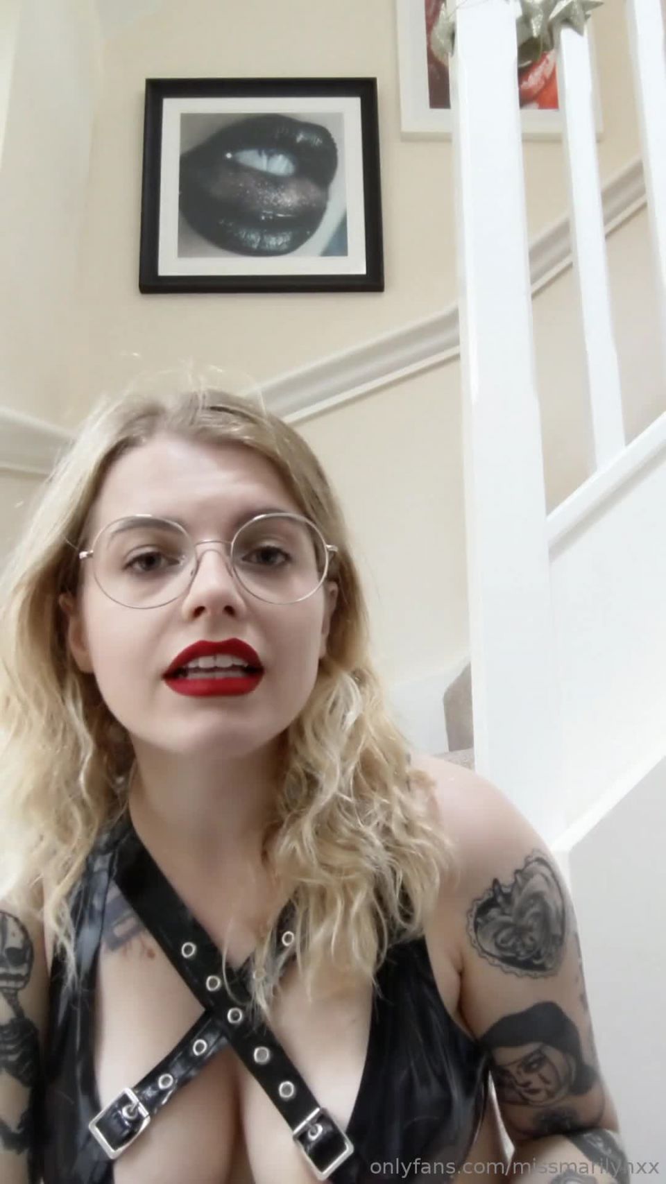 Miss Marilyn - Missmarilynxx Missmarilynxx - tienes una semana para estirar el culo para mí esclavo progresión tassanal 21-06-2019